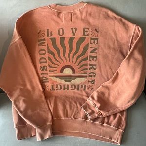 Oversized sweater with logo on the back